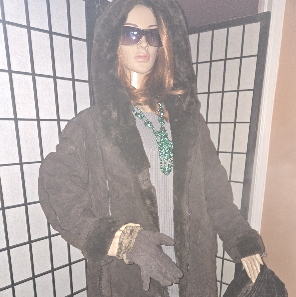 Women's Luxury suede winter hooded coat - Picture 9 of 15
